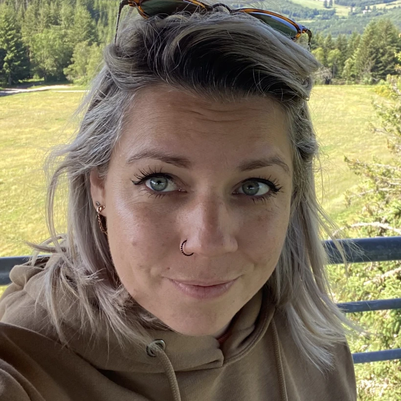 Leyre Des Loupiots Ecole Montessori Bilingue Salles Amandine