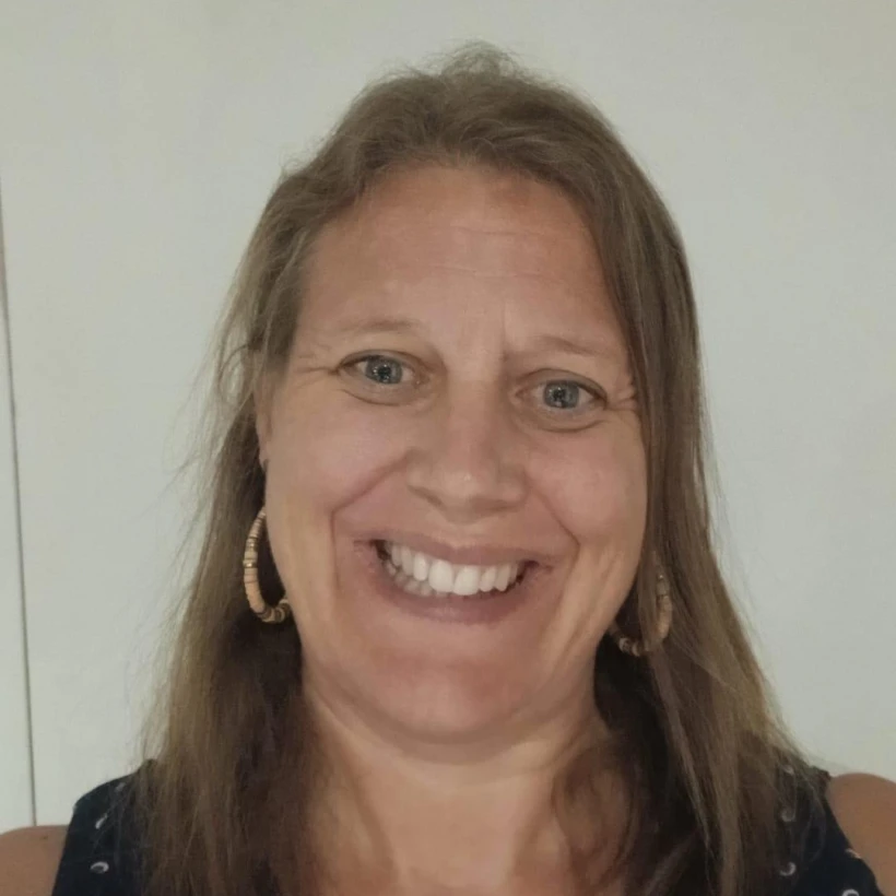 Leyre Des Loupiots Ecole Montessori Bilingue Salles Marion